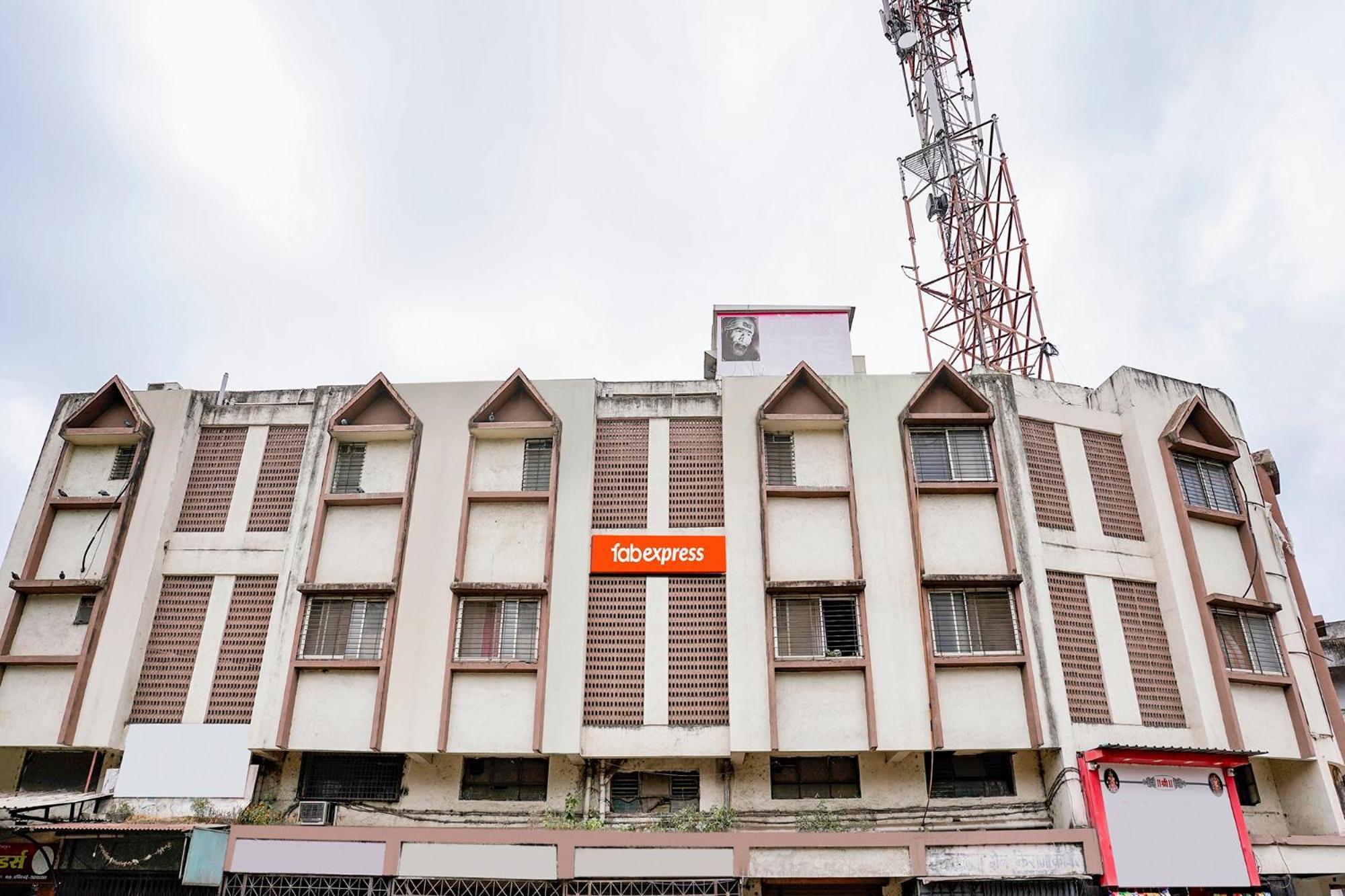 Fabexpress Sai Lodging - Nashik Railway Station Deolali Ngoại thất bức ảnh